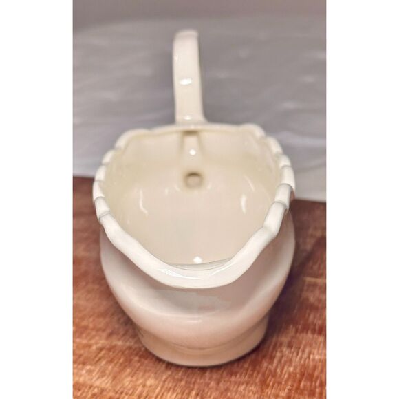 Hand-Painted Christmas Poinsettia Gravy Boat Dinning Serveware – Vintage Holiday - Picture 5 of 8